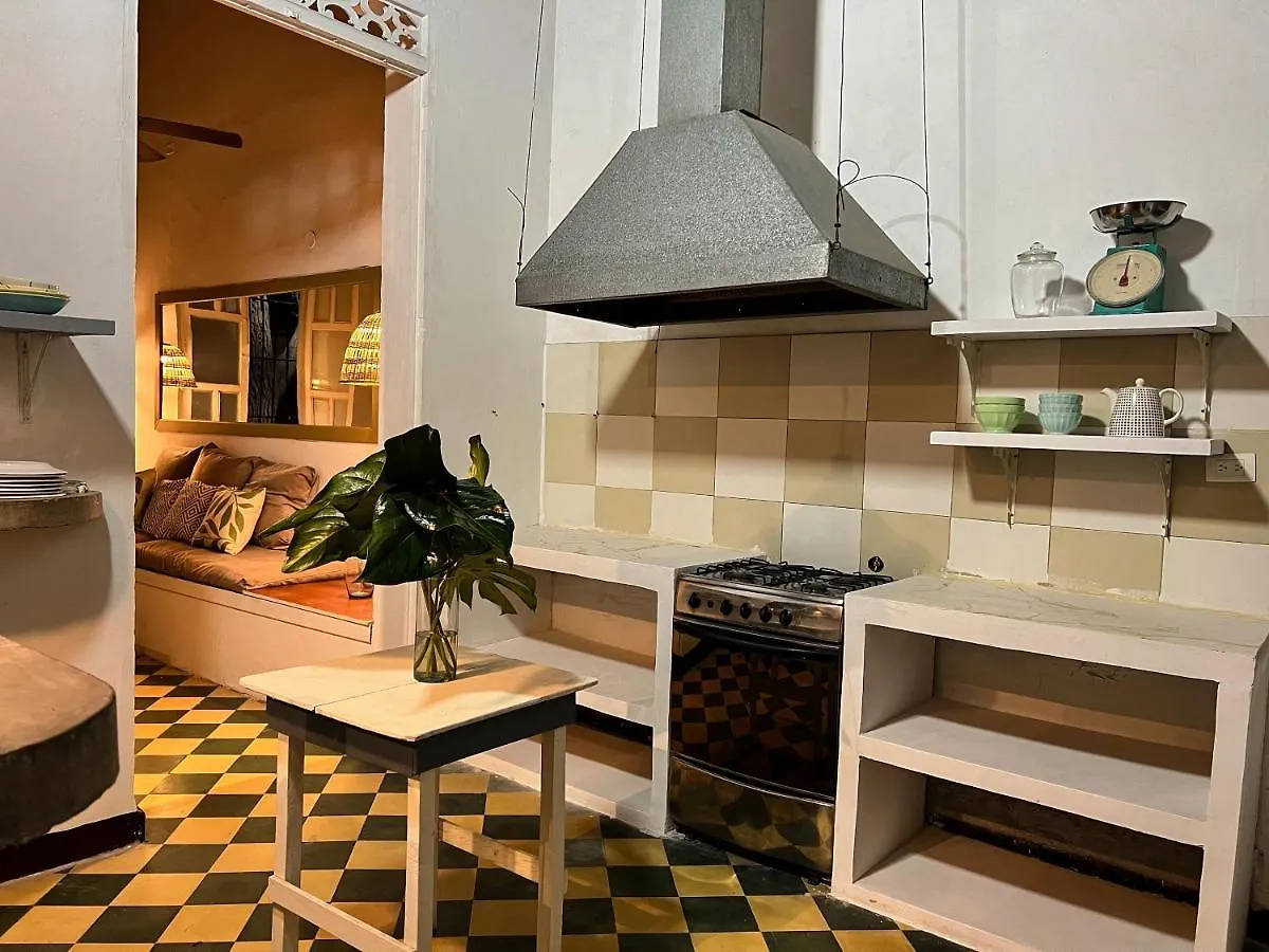 Hotel Casa Cocotte - Casa De Huespedes Santa Marta  Gasthof